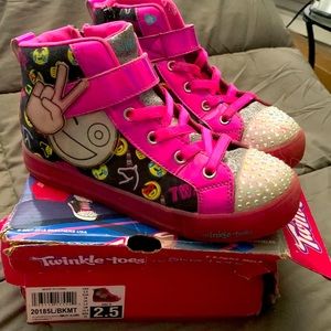 EUC Twinkle Toes by Skechers Light Up high tops